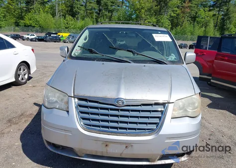 2009 Chrysler Town & Country Touring из США, поврежденный, VIN 2A8HR54169R614944